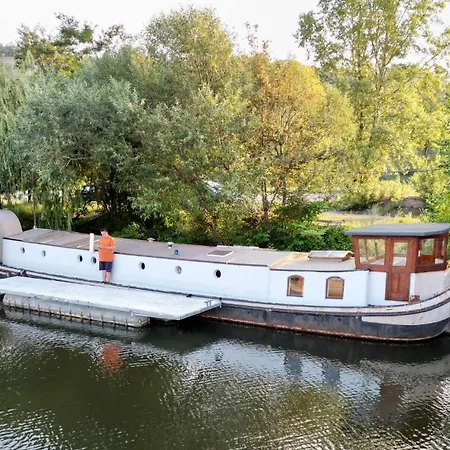 On Boat, Privat Pier, Free Parking