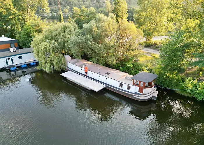 On Boat, Privat Pier, Free Parking *