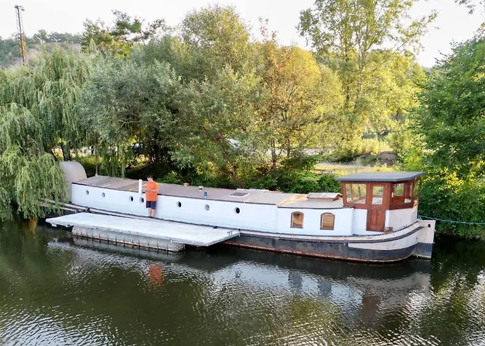 On Boat, Privat Pier, Free Parking