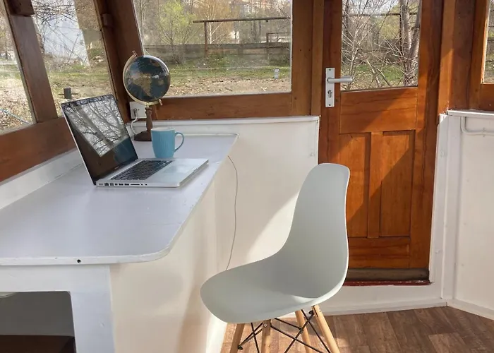 On Boat, Privat Pier, Free Parking