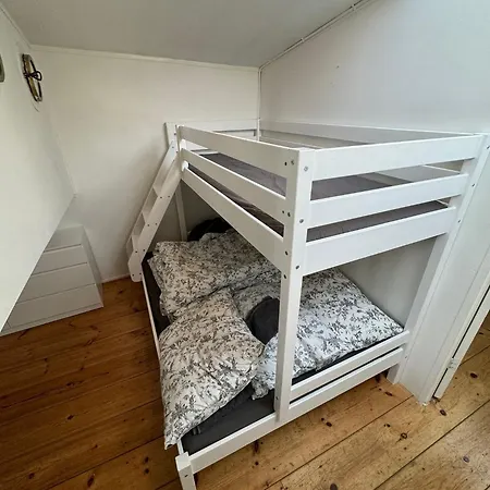 On Boat, Privat Pier, Free Parking Bådhotel *